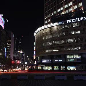 4* Ξενοδοχείο President