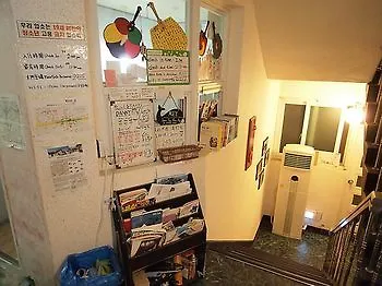 بيت شباب Shinchon Guest House سيول كوريا الجنوبية